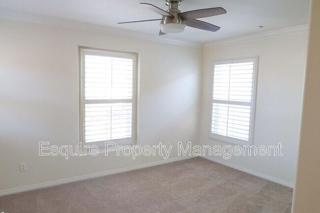 Building Photo - 232 Lightwood St