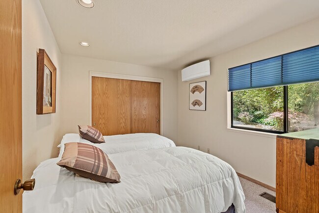 Building Photo - 2350 Mill Creek Ln
