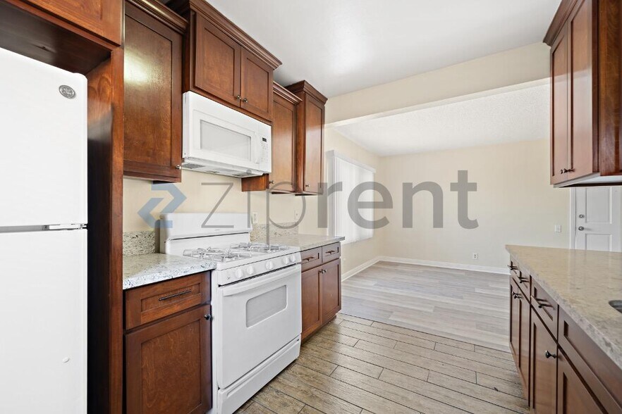 Building Photo - Unit 1