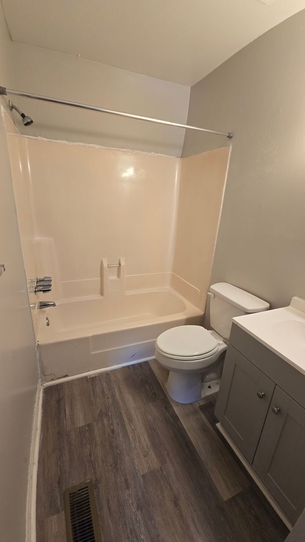 Building Photo - West Columbia