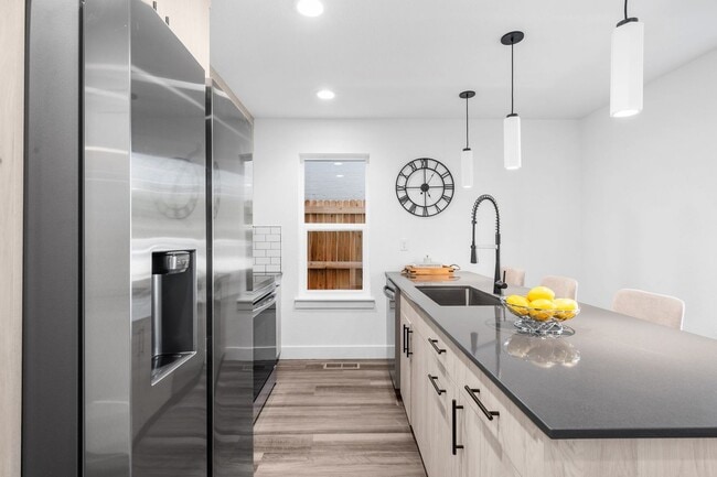 Building Photo - 1570-1574 Gilpin St