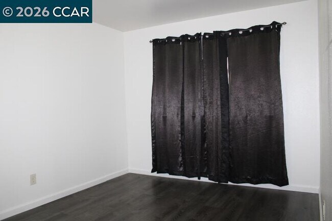 Building Photo - 3800 Waller Ave