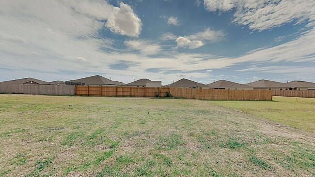 Building Photo - Very Nice 4 Bedroom 2 Bath in El Reno Schools