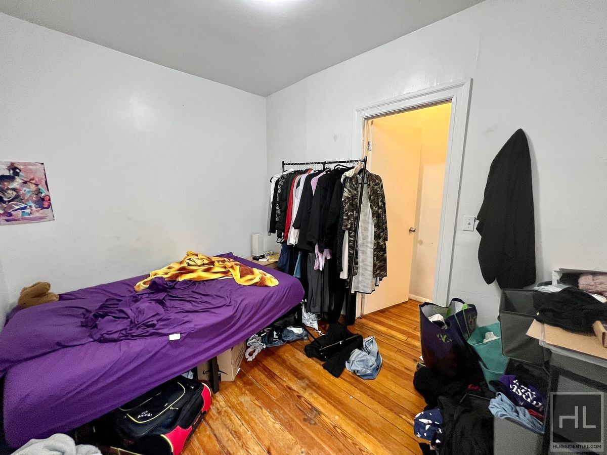 Building Photo - 2BR 1BA Next To Maria Hernandez Park