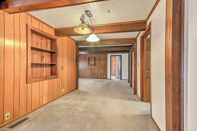 Building Photo - 563 Hales Chapel Rd