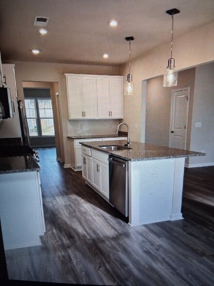 Building Photo - 6370 Whirlaway Rd