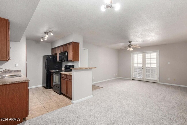 Building Photo - Beautiful Scottsdale 1 Bedroom Apartment!