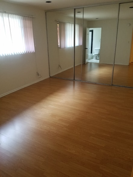 Building Photo - 8863 Alcott St