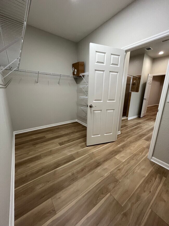 Building Photo - 5676 Elsinore Way