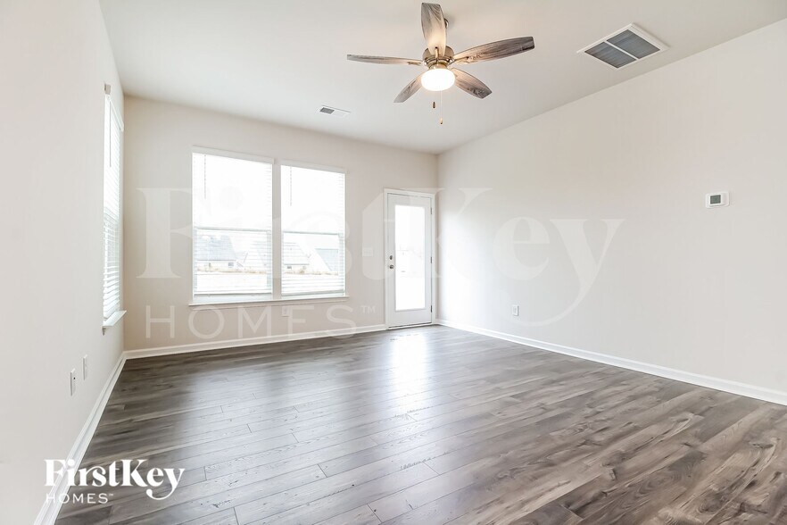 Building Photo - 602 Goldburn Wy