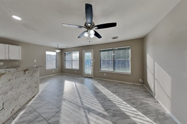 Building Photo - 5419 Roserock Ln