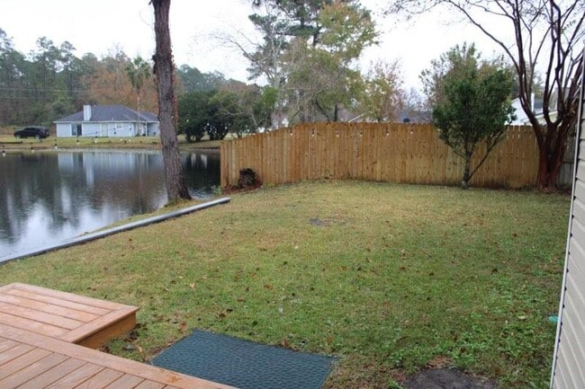 Building Photo - 110 Sandalwood Dr