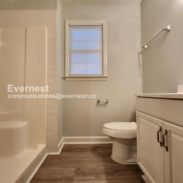 Building Photo - 680 Honey Creek Rd SE