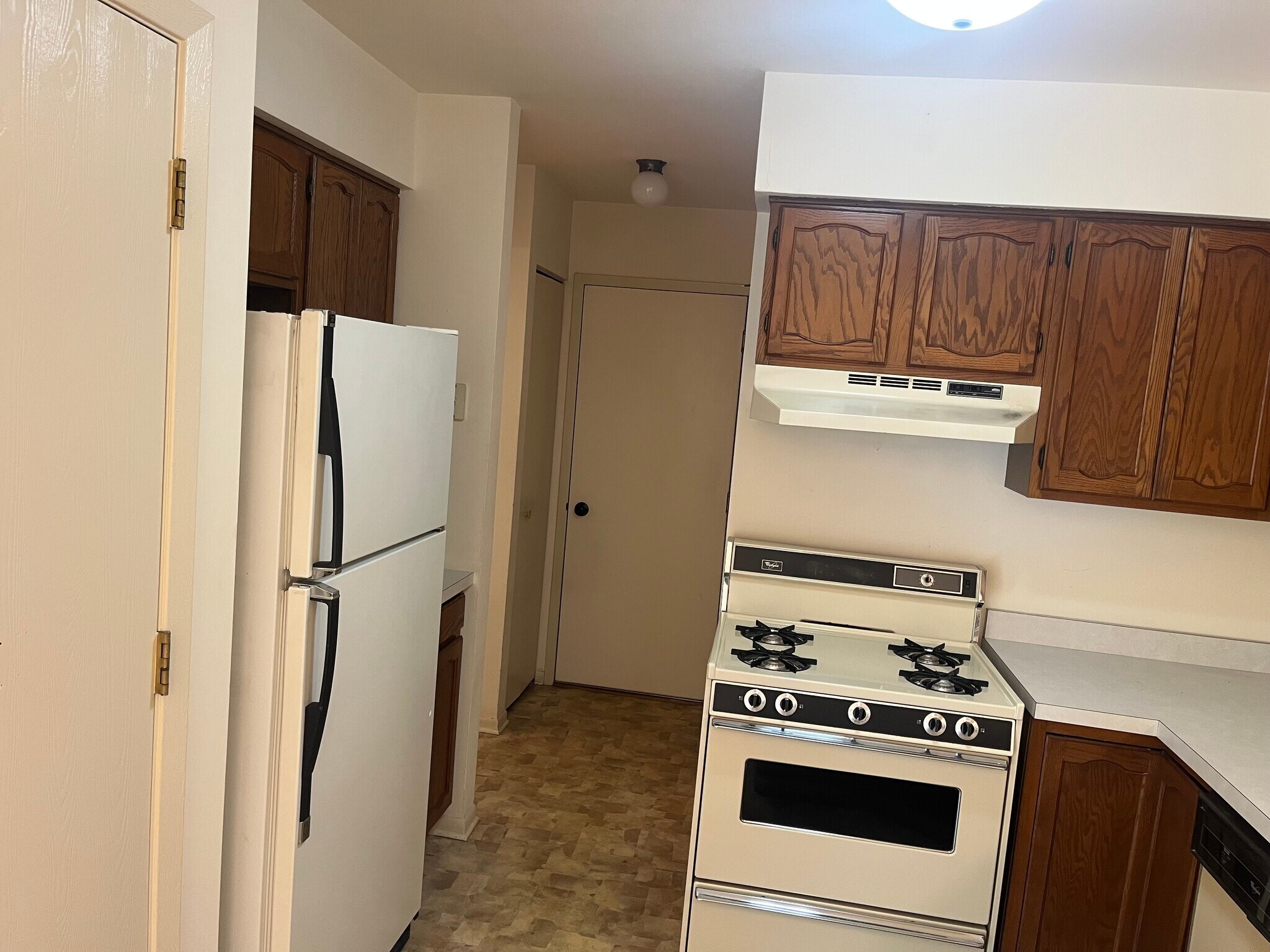Building Photo - 1404 Queensgreen Cir