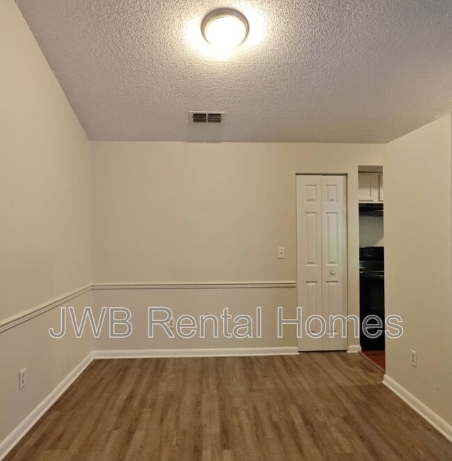 Building Photo - 10268 Pine Breeze Rd W