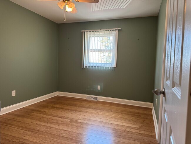 Building Photo - 16035 S Parker Rd