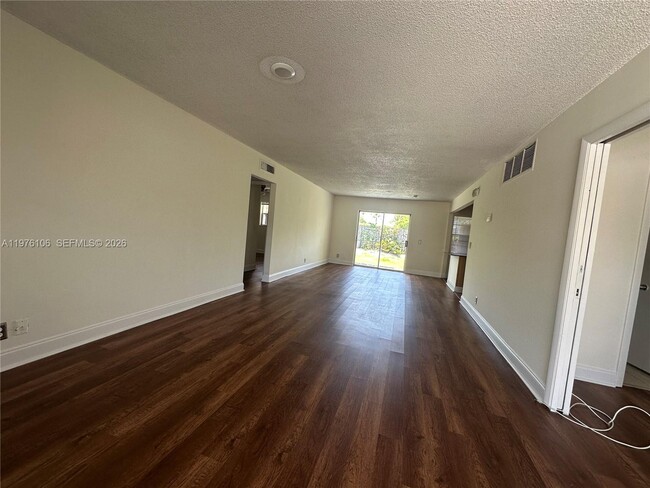 Building Photo - 3033 NW 68th St