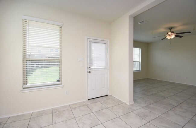 Building Photo - 9431 Summer River Dr