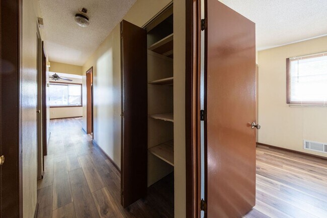 Building Photo - Recently-renovated home perfect for family