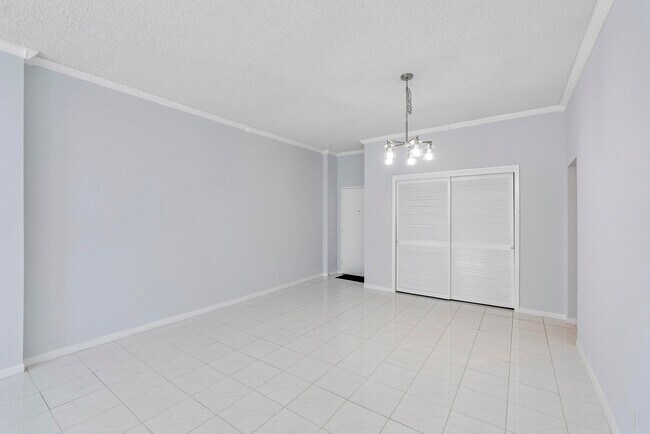 Building Photo - 2851 S Ocean Blvd