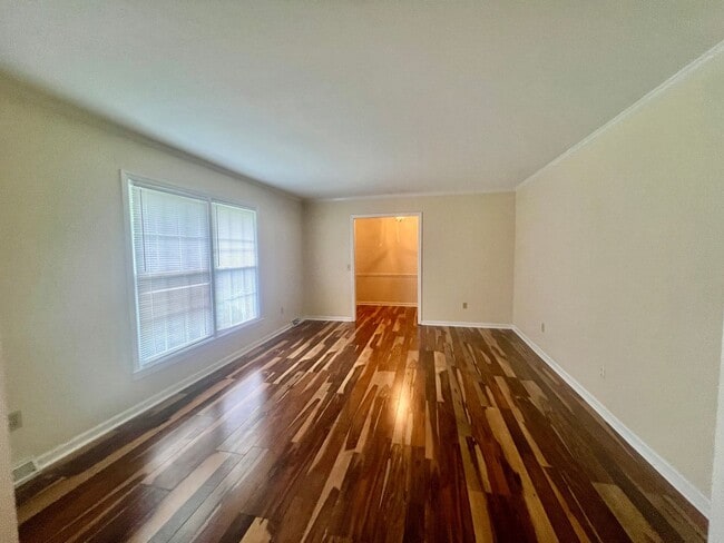 Building Photo - 4 BR, 1 car garage, Very desirable Pine Valley Community and Schools! Fenced yard! Hard wood floo...