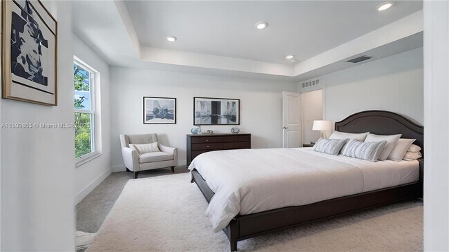 Building Photo - 241 Preserve Trl N