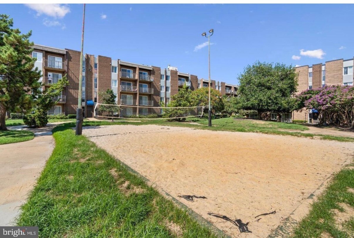 Building Photo - 60 S Van Dorn St