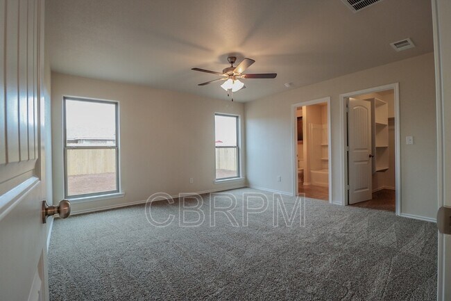 Building Photo - 7418 104th St