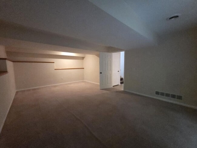 Building Photo - 601 Tall Grass Dr