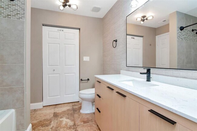 Building Photo - 9130 Lake Chase Island Way