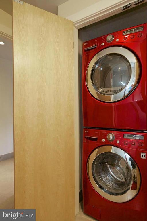 Building Photo - 1133 14th St NW