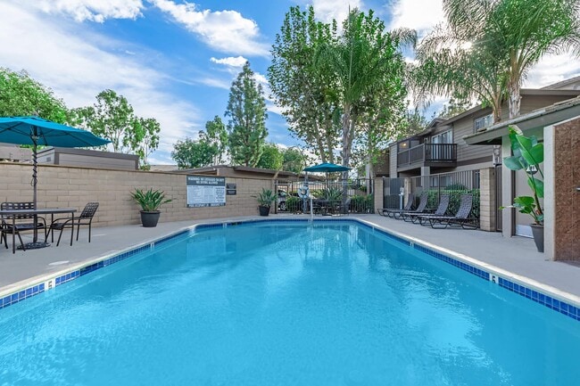 Building Photo - Pinecrest Apartment Homes