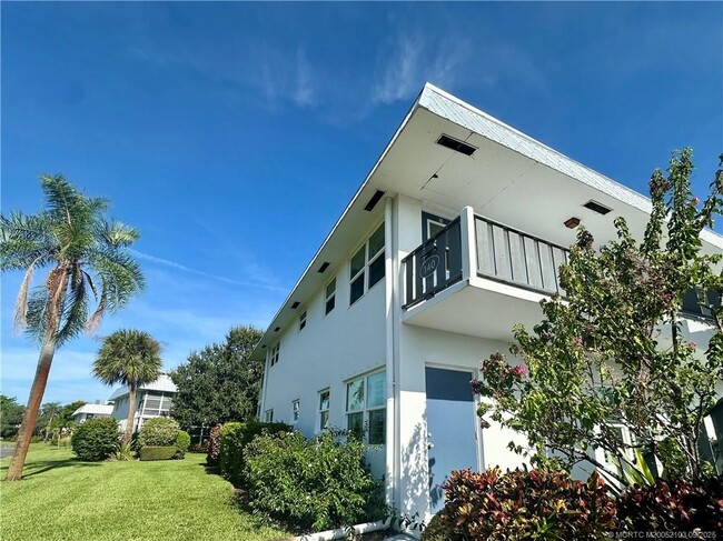 Building Photo - 2929 SE Ocean Blvd