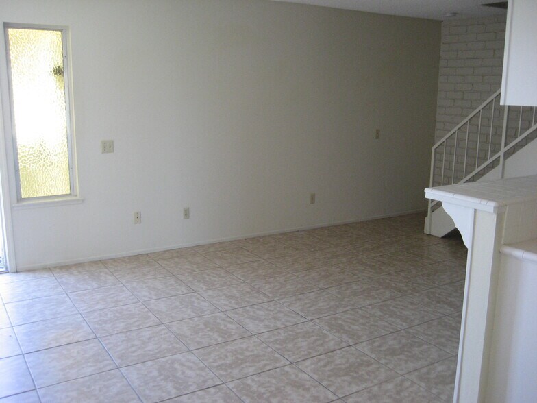 Building Photo - 72673 Raven Rd