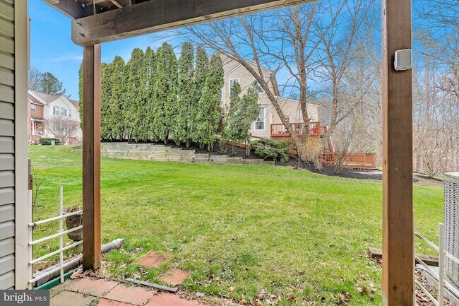 Building Photo - 465 Woodstock Ln