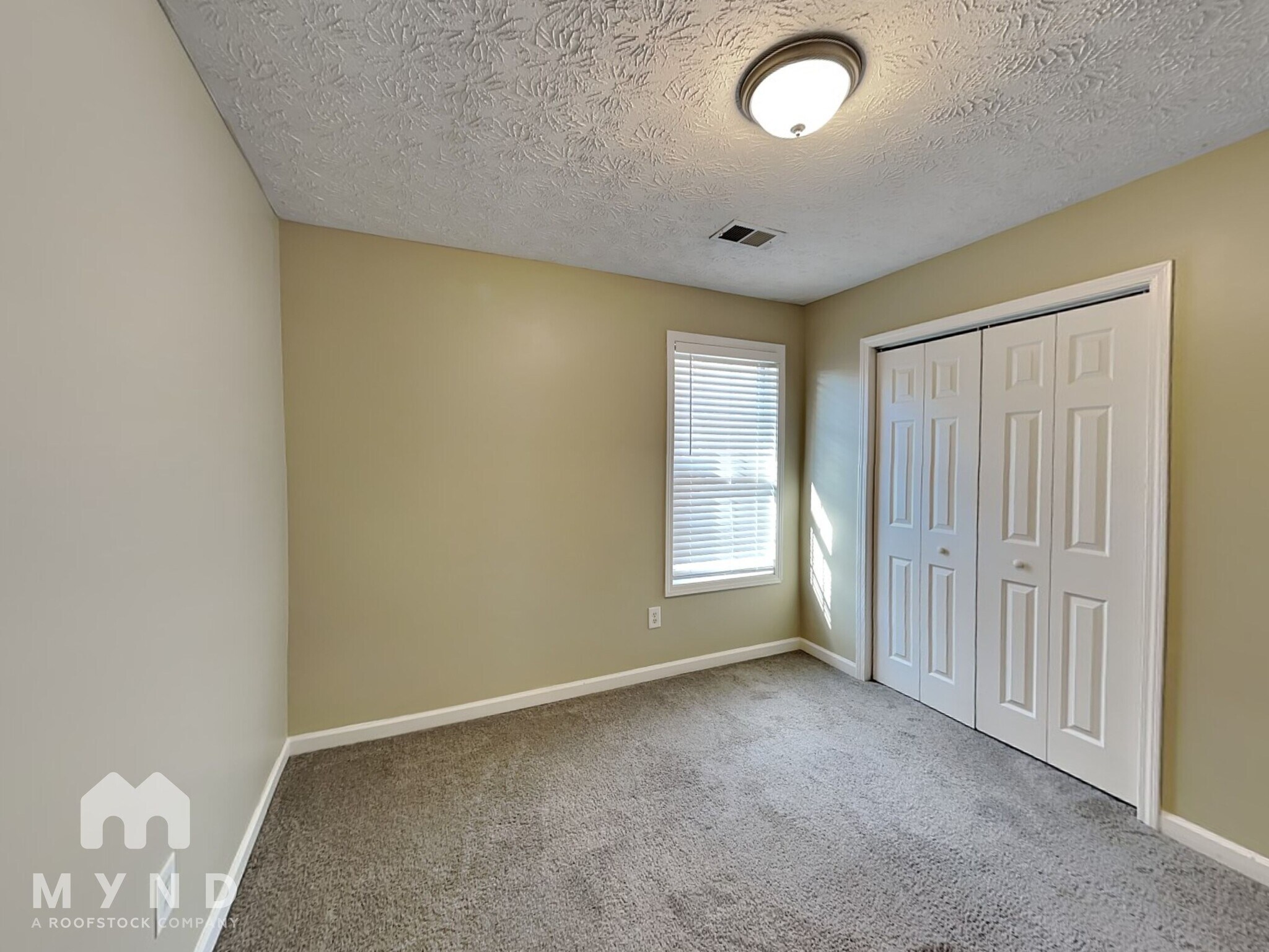 Building Photo - 185 Waters Edge Dr