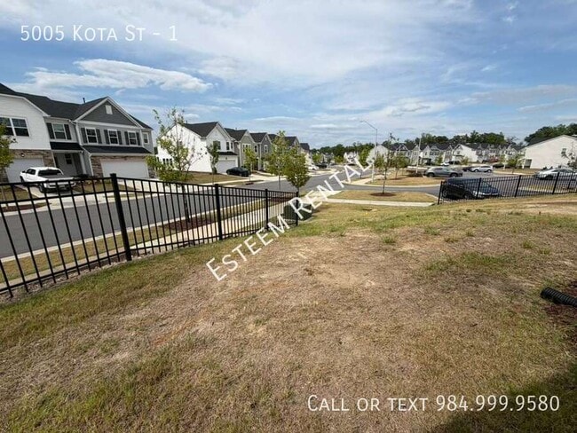 Building Photo - 5005 Kota St