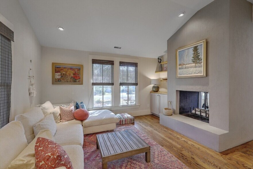 Building Photo - 278 Palm St