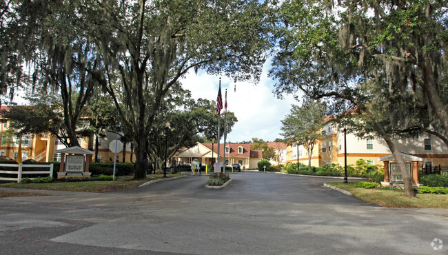 Building Photo - Williams Landing & Villas