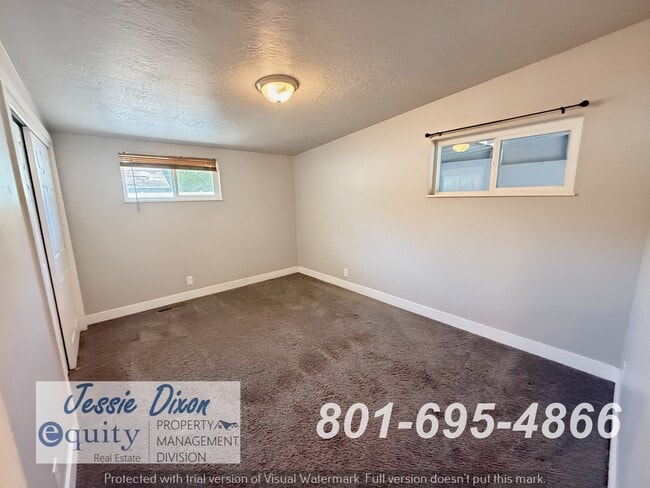 Building Photo - 760 E 1100 N