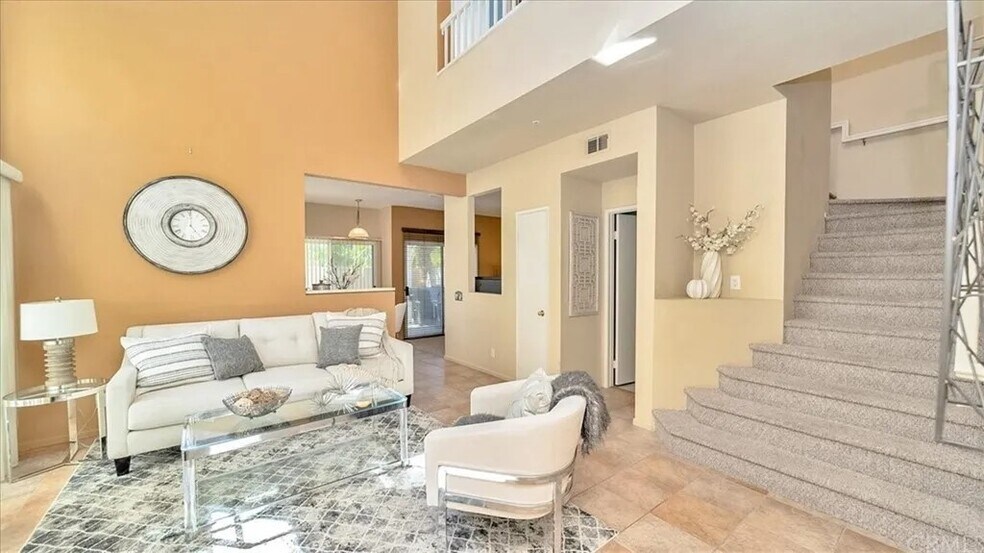 Building Photo - 28925 Cll Rivera