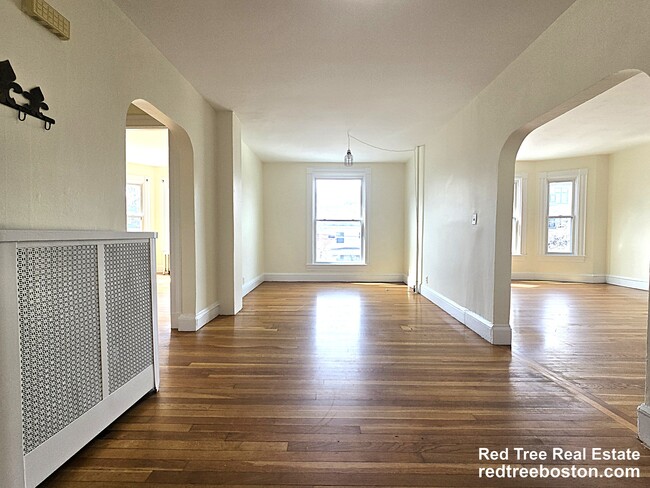 Building Photo - 45 Auburn St