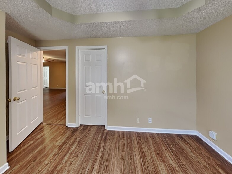 Building Photo - 912 Crystal Bear Trl