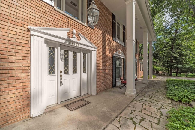 Building Photo - 34150 Hunters Row