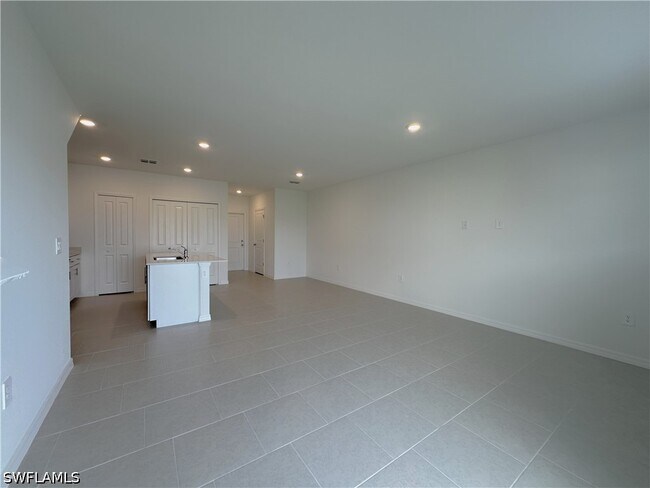 Building Photo - 28521 SWEET MEADOW Dr
