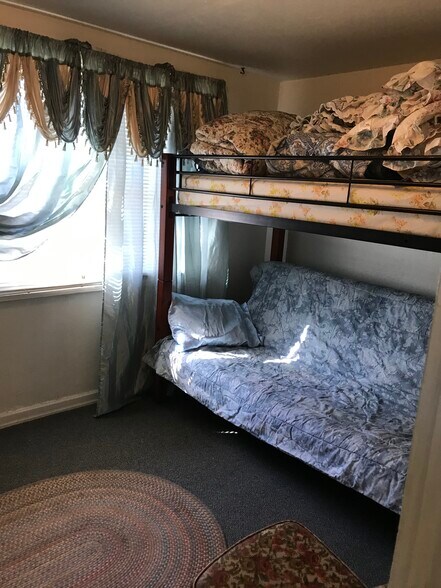 Building Photo - 721 N Arthur Ave