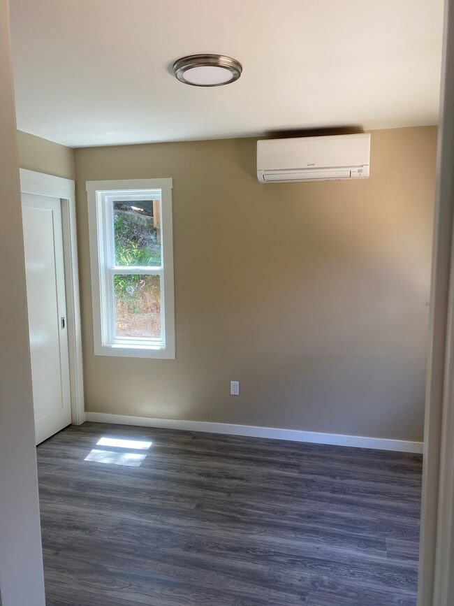 Building Photo - 175 Woodland Ave