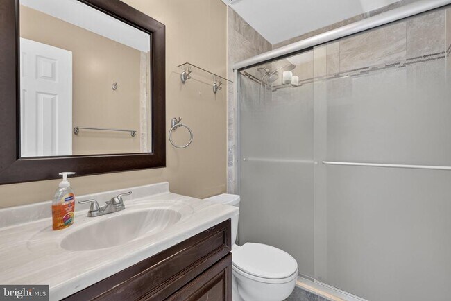 Building Photo - 7014 Gatton Square