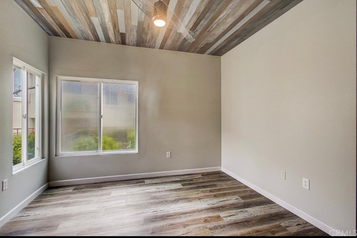 Bedroom 2 - 555 Lands End Way
