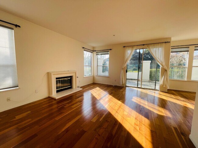 Building Photo - 596 Shoal Cir